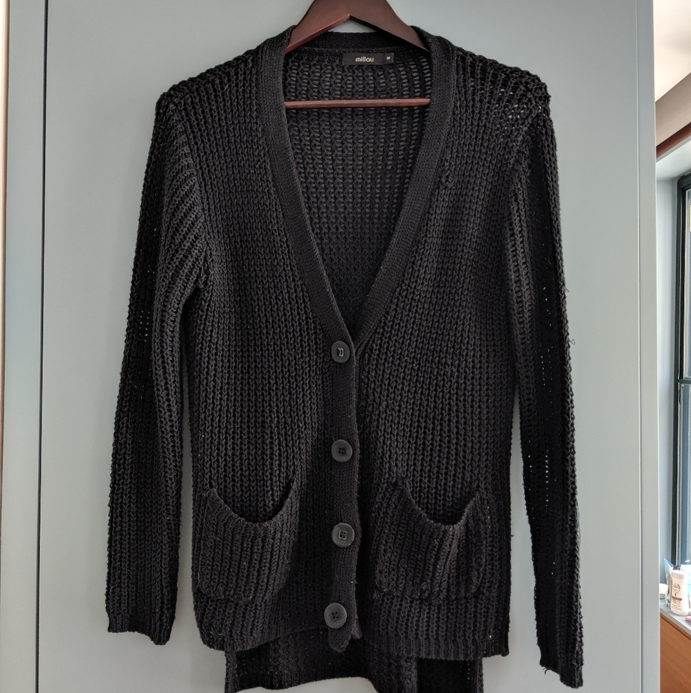 Black knitted sweater/cover-up